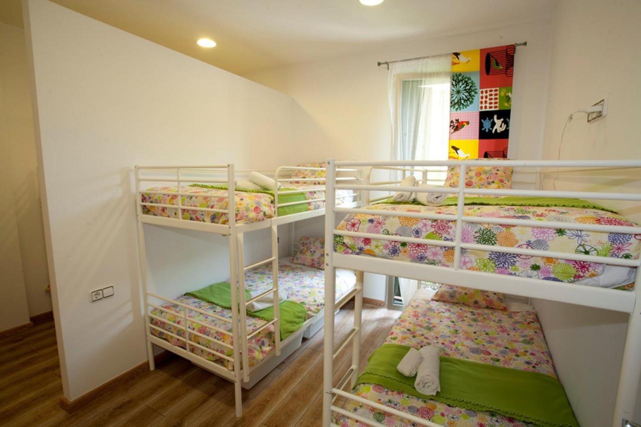 Coroleu House Barcelona Hostel Room photo